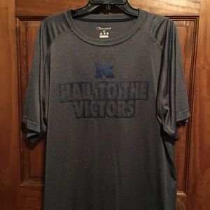 Men’s University of Michigan shirt